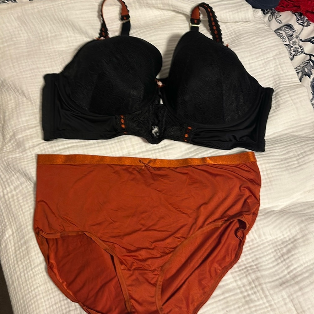 Seriously sexy cacique 46 dd bra black and burnt orange